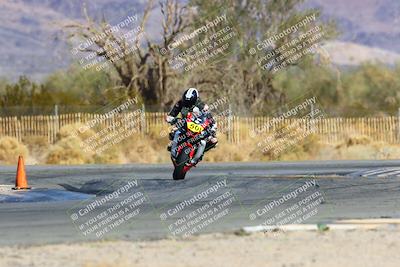 media/Jan-16-2022-CVMA (Sun) [[7f3d92989d]]/Race 3 Amateur Supersport Middleweight/